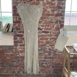 Gorgeous Vintage Sheer Silk Embroidered Dress - Flutter Sleeve 1940's